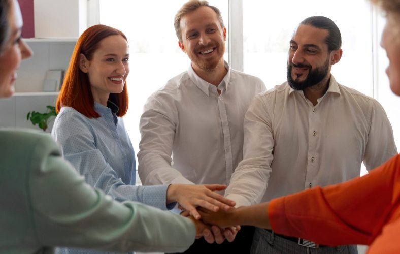 labor-union-members-working-together